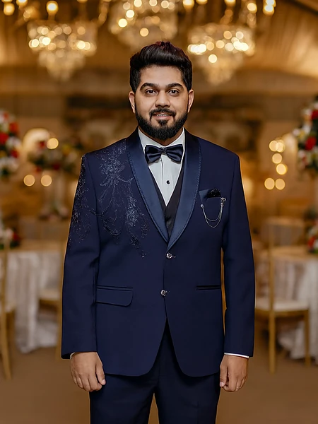 Man Signature Blazer.