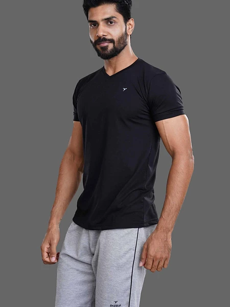 Image of V Neck T-Shirt - Black - 2